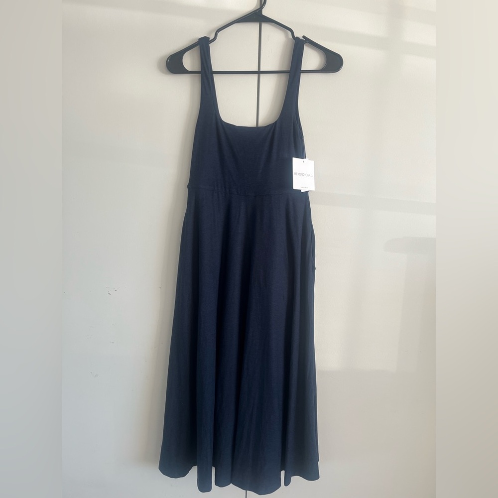 BEYOND YOGA
Navy Blue Dress